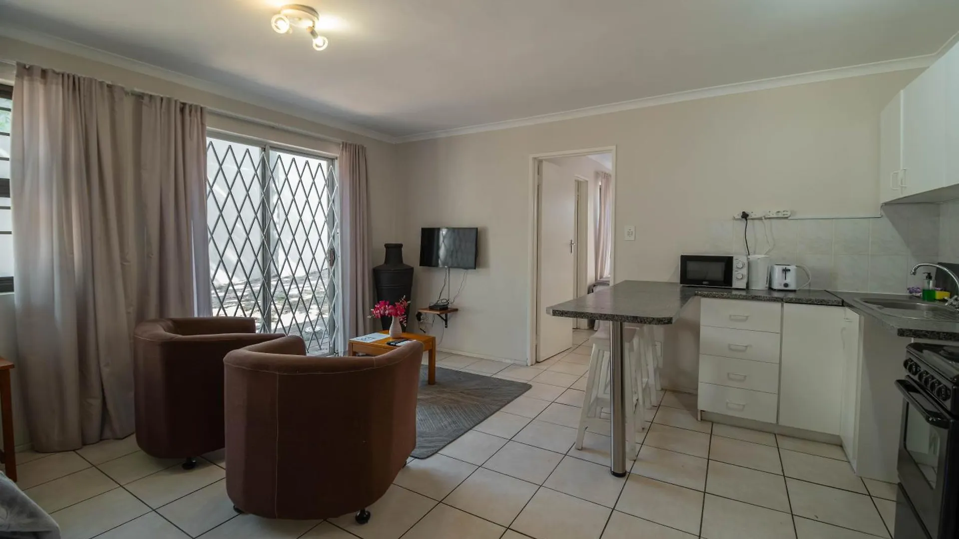 Broadway Self Catering Apartments Durbanville Sudafrica