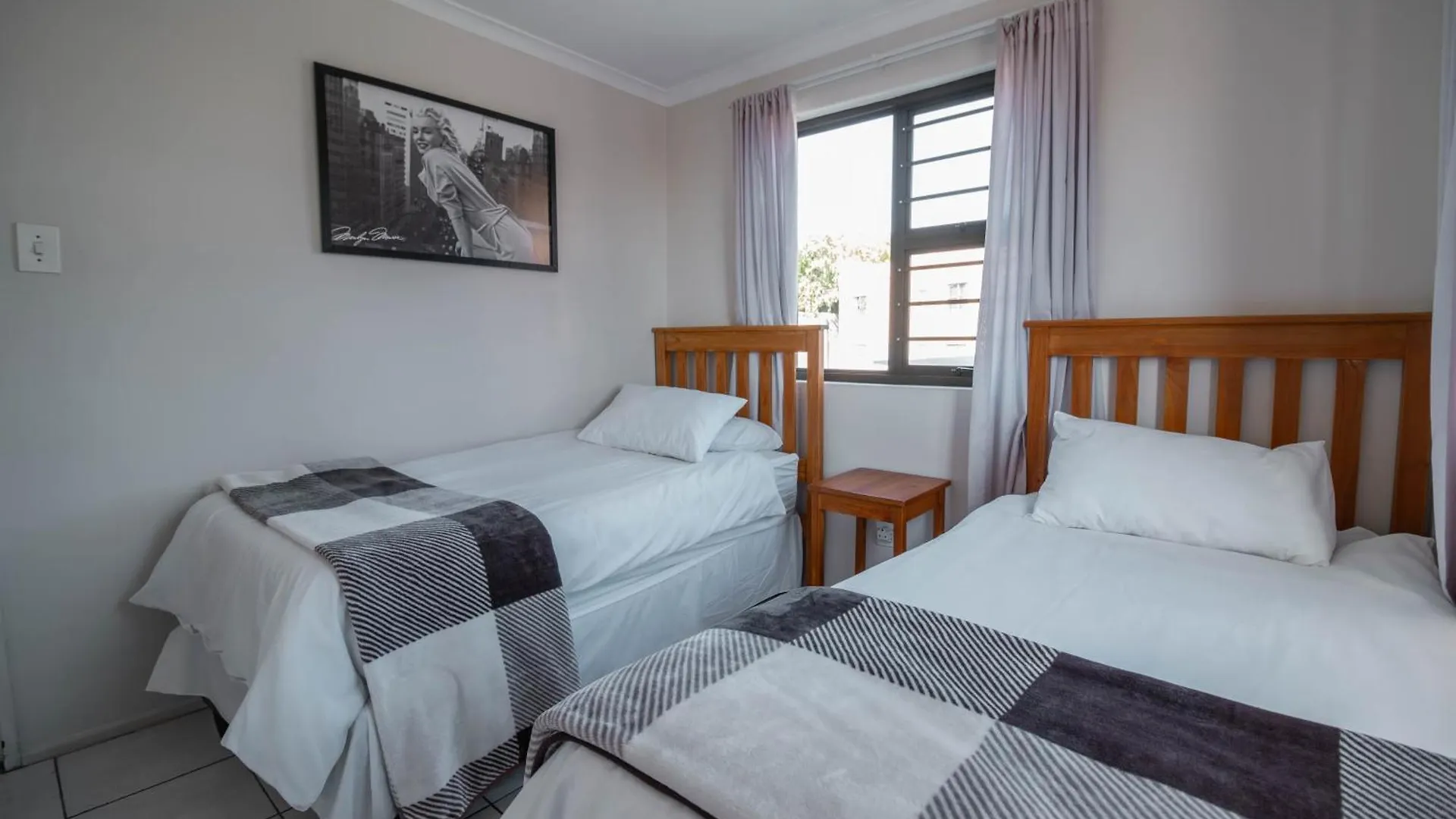 Broadway Self Catering Apartments Durbanville