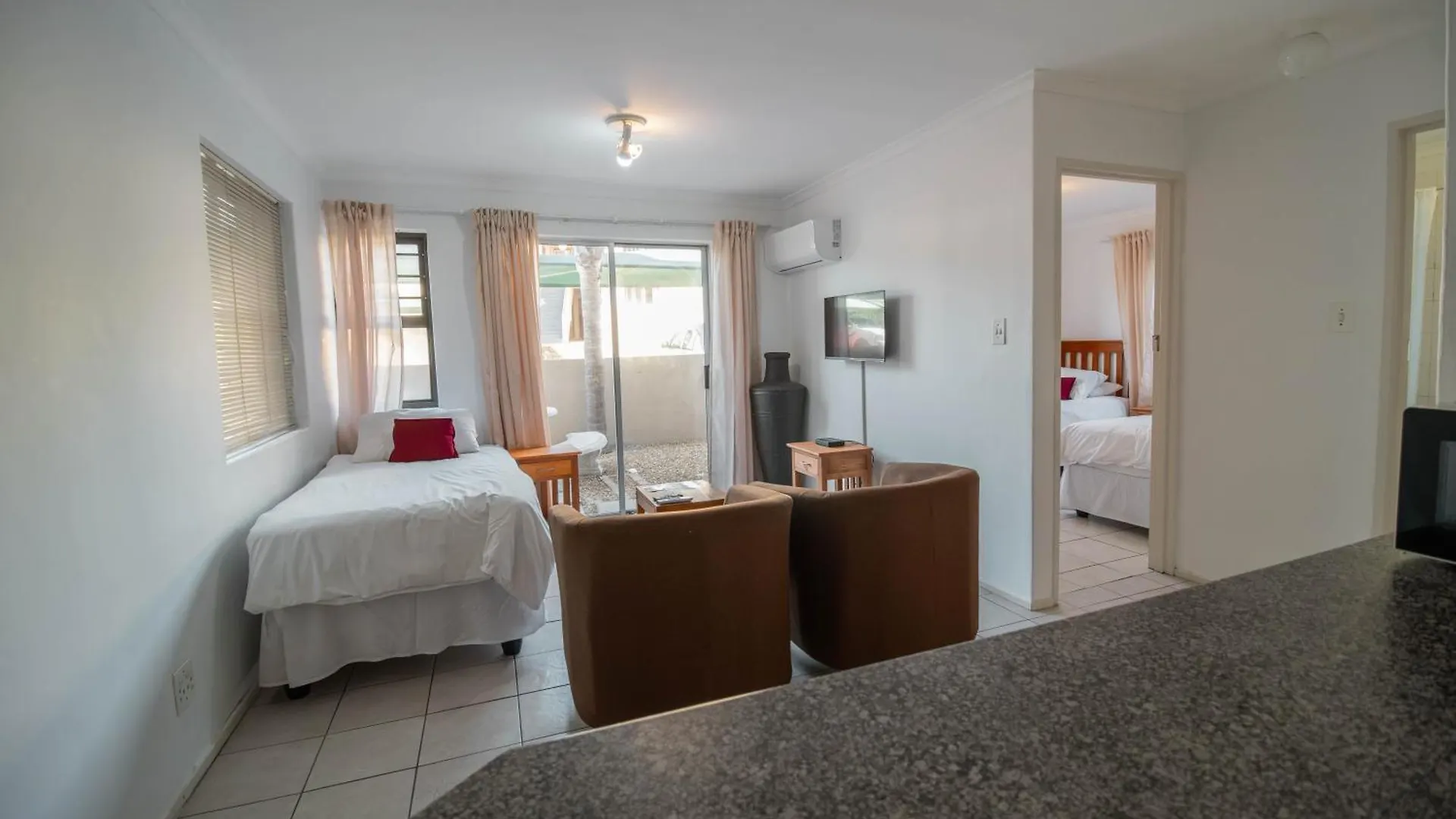 Broadway Self Catering Apartments Durbanville