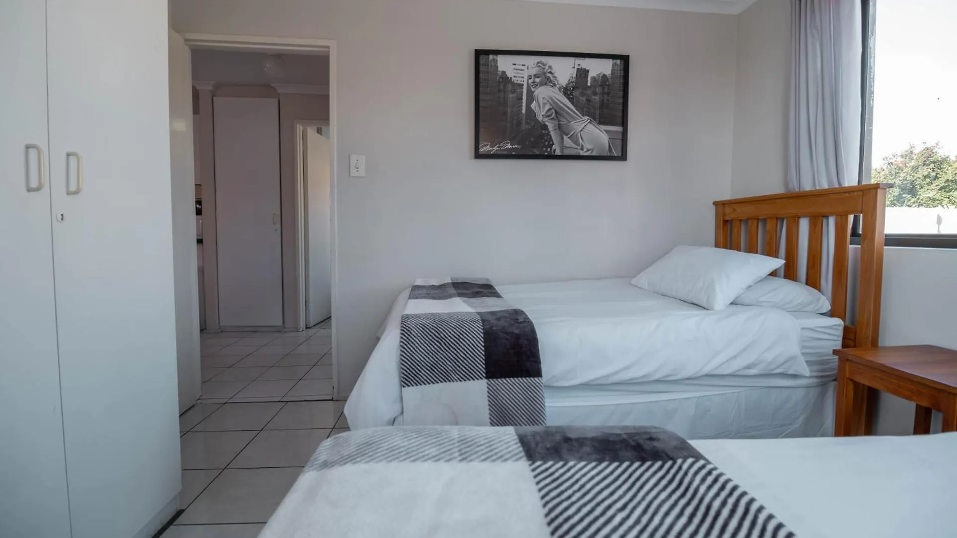 Broadway Self Catering Apartments Durbanville