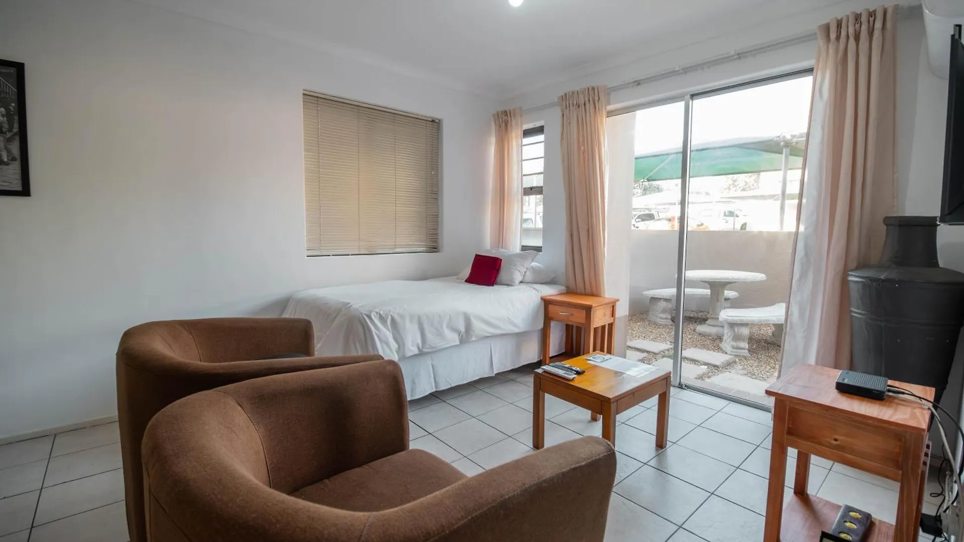 Broadway Self Catering Apartments Durbanville 0*,