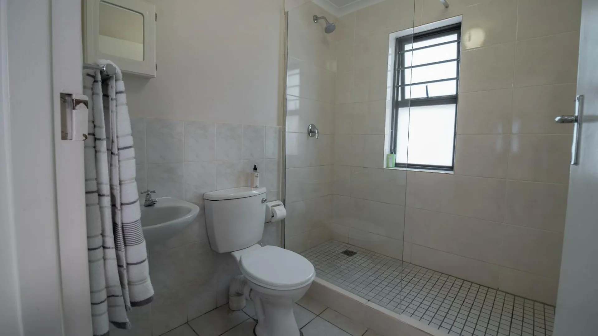 Broadway Self Catering Apartments Durbanville